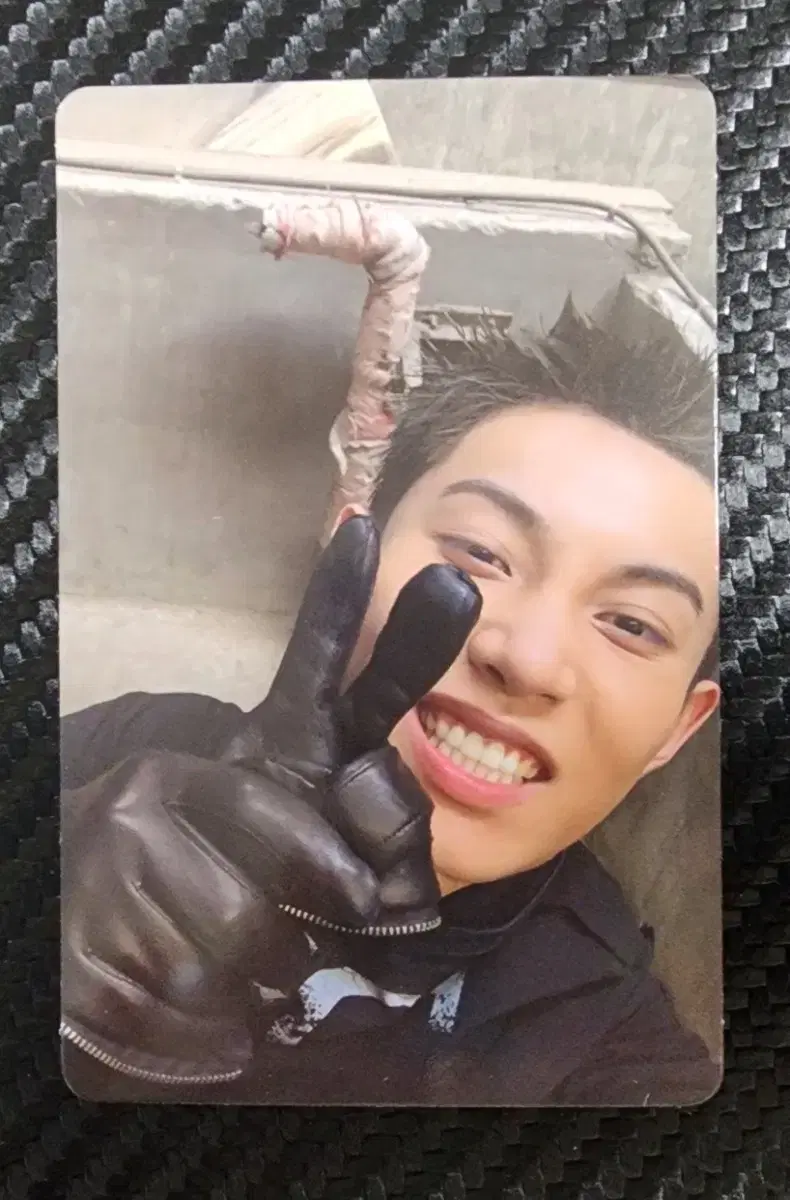 thumbnail-0
